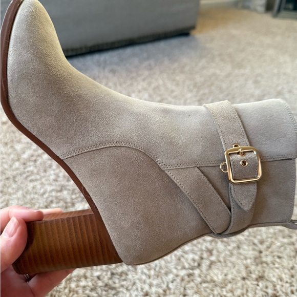 Coach Olivia Ankle Boots - Picture 1 of 6